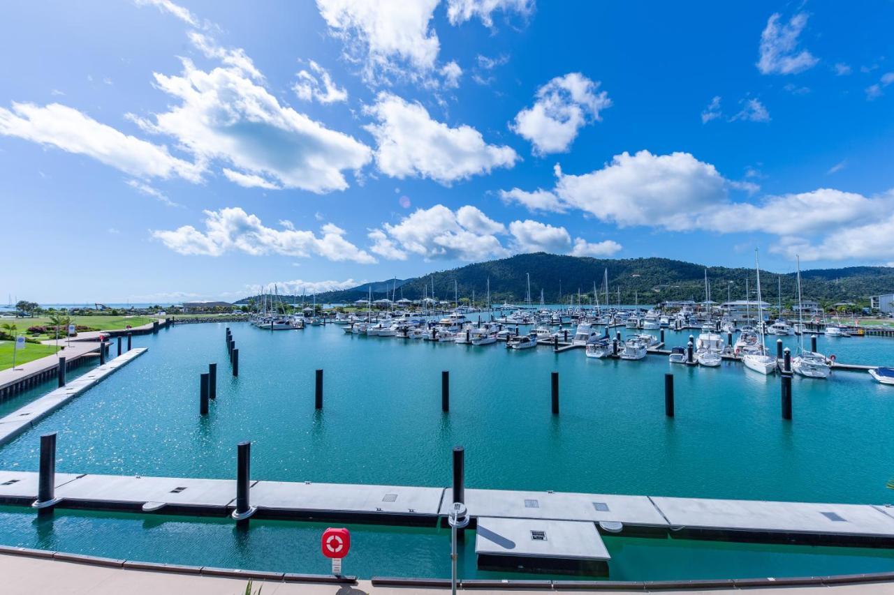 Appartement Seas The Day At The Marina à Airlie Beach Extérieur photo